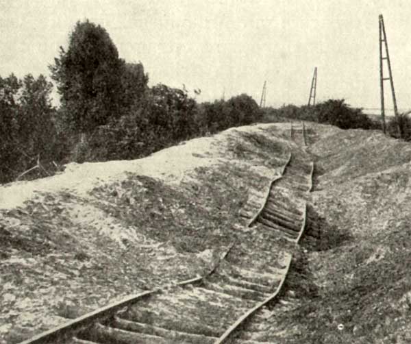 . : "Destroyed railway from Landen to St Choud to slow the German advance (GW)". : www.firstworldwar.com/photos/battlegrounds5.htm