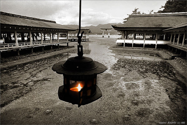 . : « .. * Old lantern». : Vladimir BUGAYEV. : http://www.photosight.ru/photos/3081549/