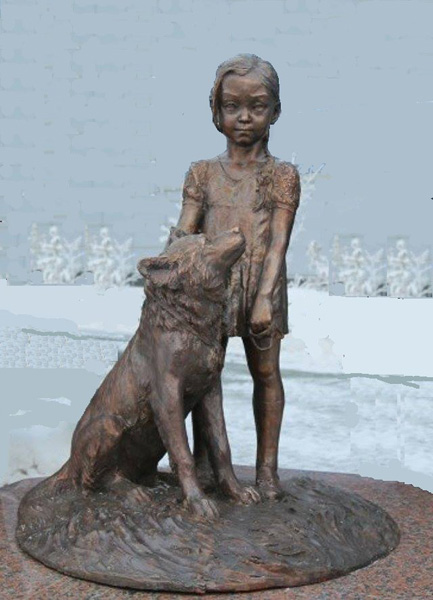 Чоччасов. Памятник Карине и её щенку. 2015. Бронза.
