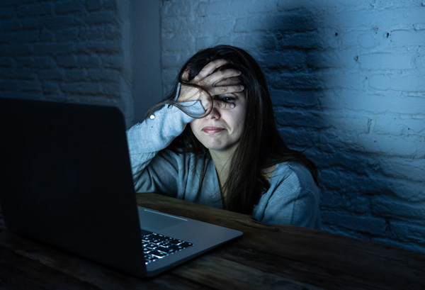 . :  . : «:    ». : https://www.experto.de/praxistipps/cyber-mobbing-soziale-netzwerke-und-der-datenschutz.html