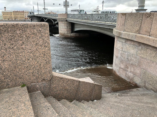 . :  . : «       -». : https://domgadalki.ru/foto/pochemu-voda-spb