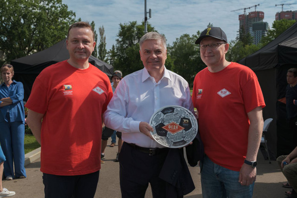 �. �������, �. ������� � �. ��������. ���� �� ������� ������ ������� ���������