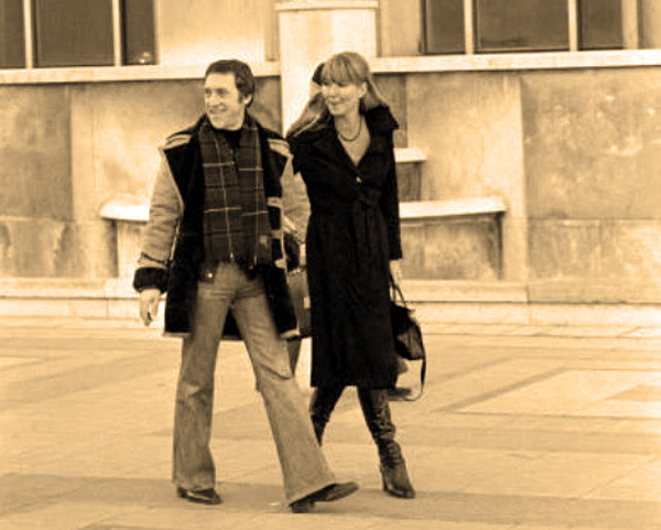 Марина Влади и Владимир Высоцкий на Трокадеро. Париж, 17 ноября 1977 года. Фото Джеймса Андансона.