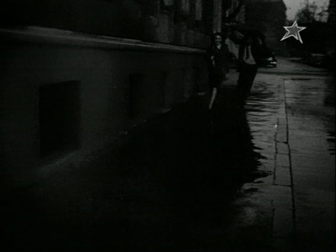 Кадр из фильма «Застава Ильича» (режиссёр Марлен Хуциев, 1964 г.)