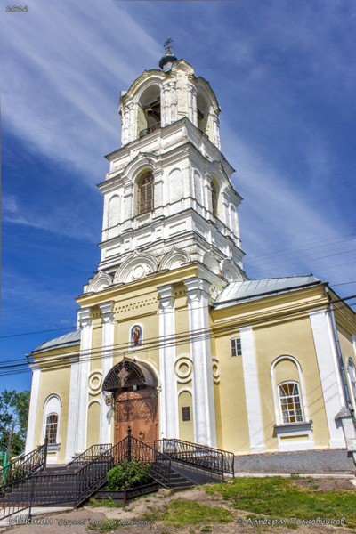     .   . : https://yandex.by/maps/org/tserkov_arkhangela_mikhaila_v_mokshane/1336946495/gallery/
